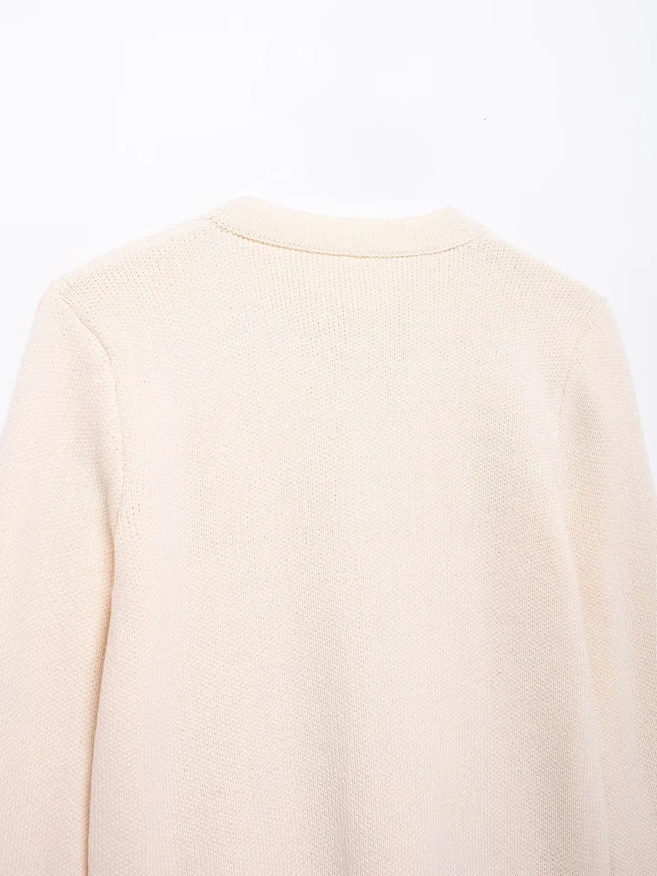 TRAFZA Women's Winter Slim Short Knitted Cardigan Jacket Retro Round Neck Gold Breasted Decoration Elegant Women's Casual Jacket