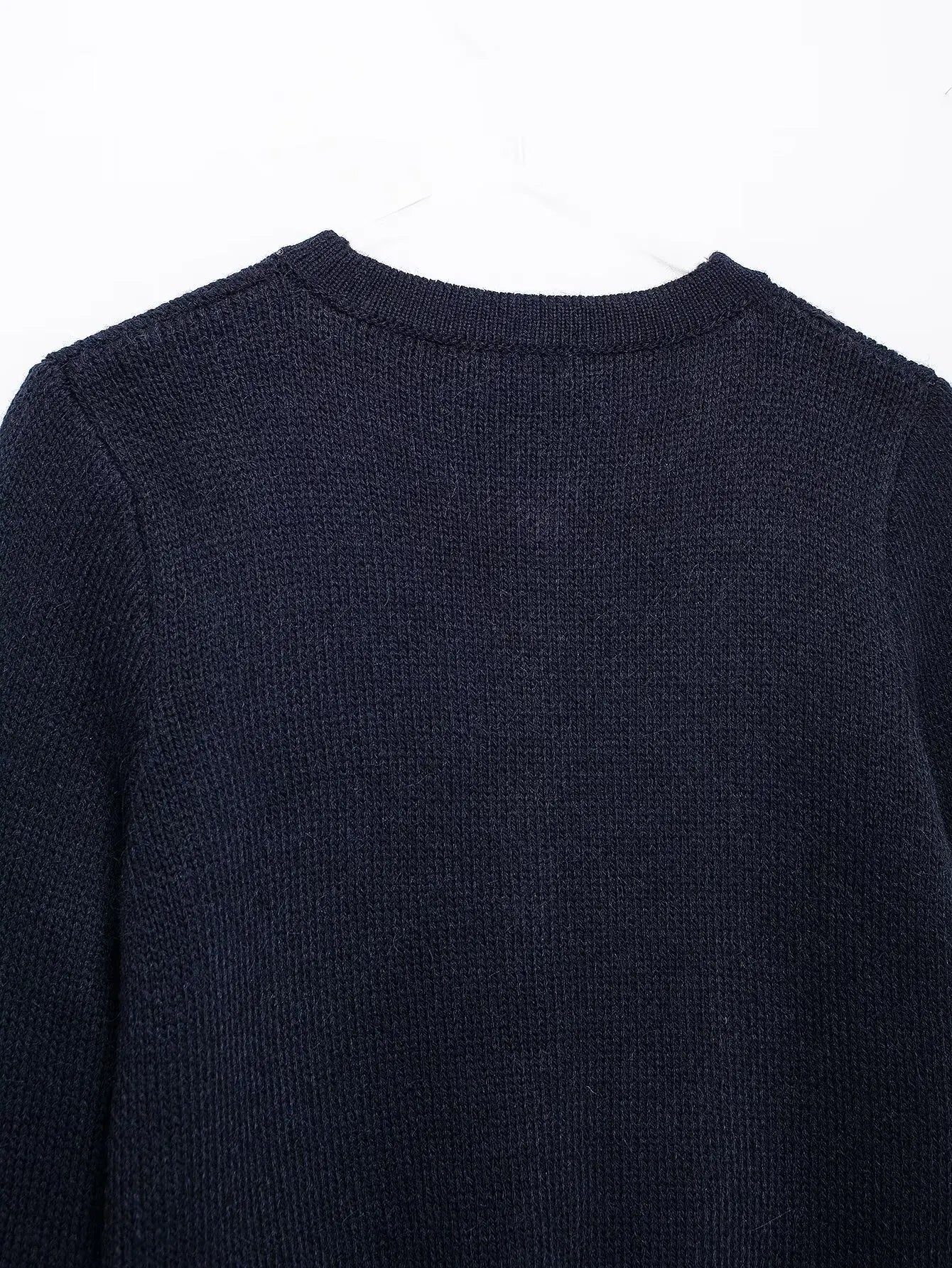 TRAFZA Women's Winter Slim Short Knitted Cardigan Jacket Retro Round Neck Gold Breasted Decoration Elegant Women's Casual Jacket