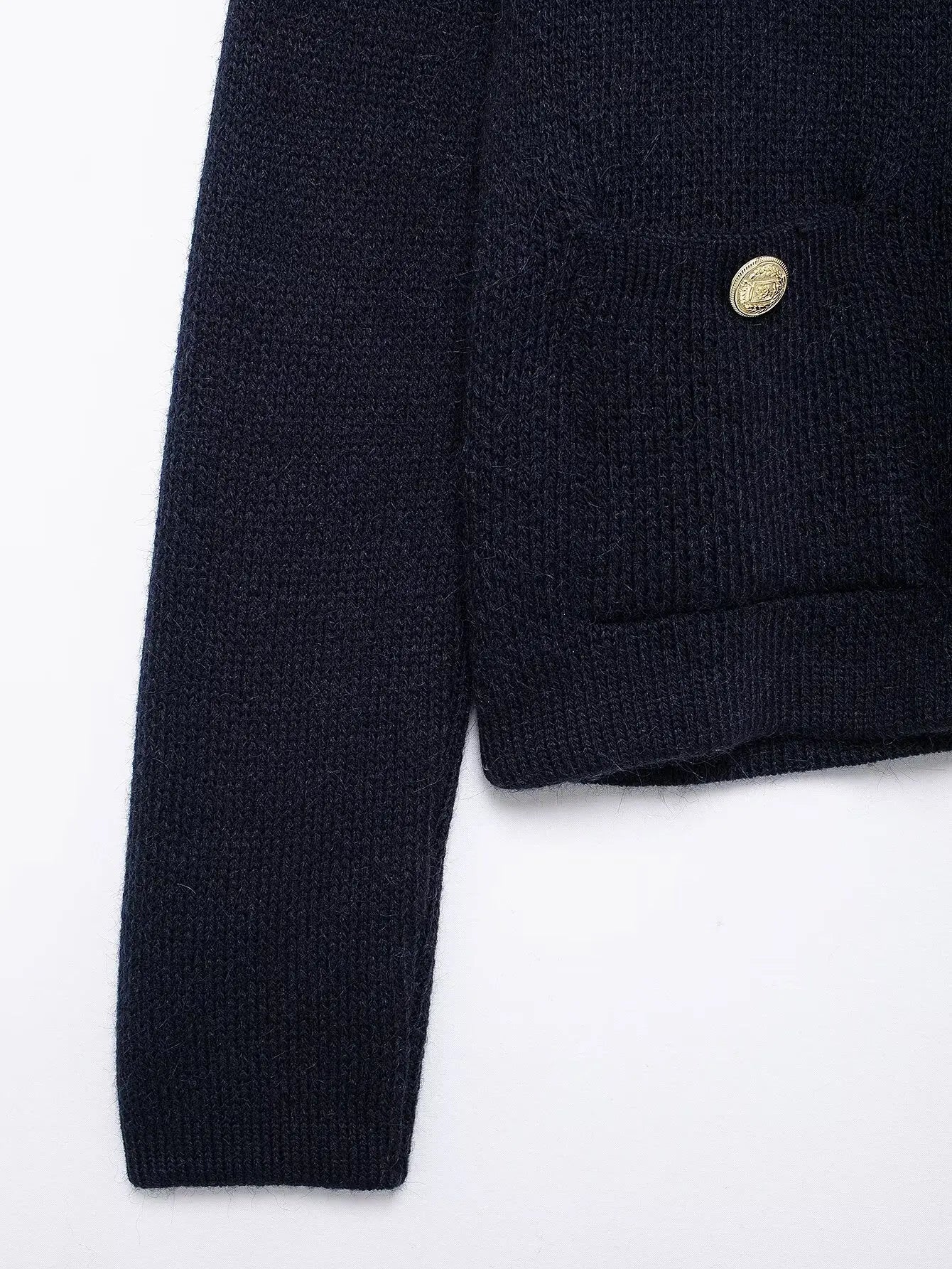 TRAFZA Women's Winter Slim Short Knitted Cardigan Jacket Retro Round Neck Gold Breasted Decoration Elegant Women's Casual Jacket