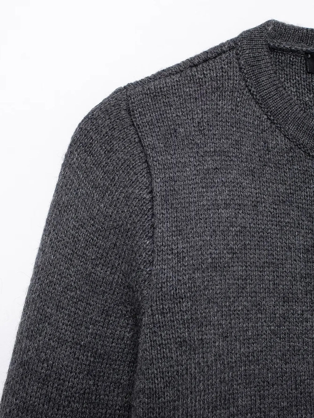 TRAFZA Women's Winter Slim Short Knitted Cardigan Jacket Retro Round Neck Gold Breasted Decoration Elegant Women's Casual Jacket