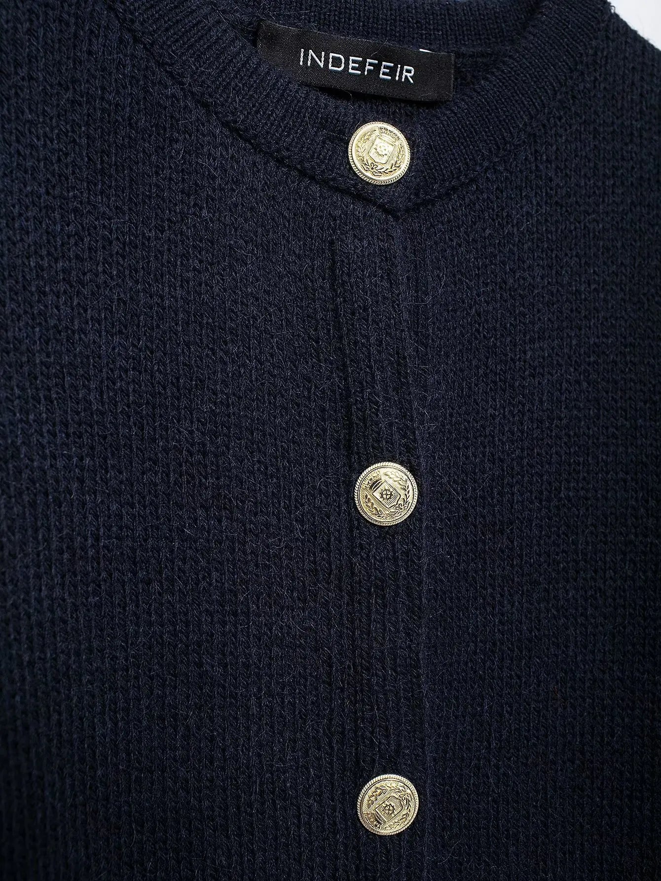 TRAFZA Women's Winter Slim Short Knitted Cardigan Jacket Retro Round Neck Gold Breasted Decoration Elegant Women's Casual Jacket