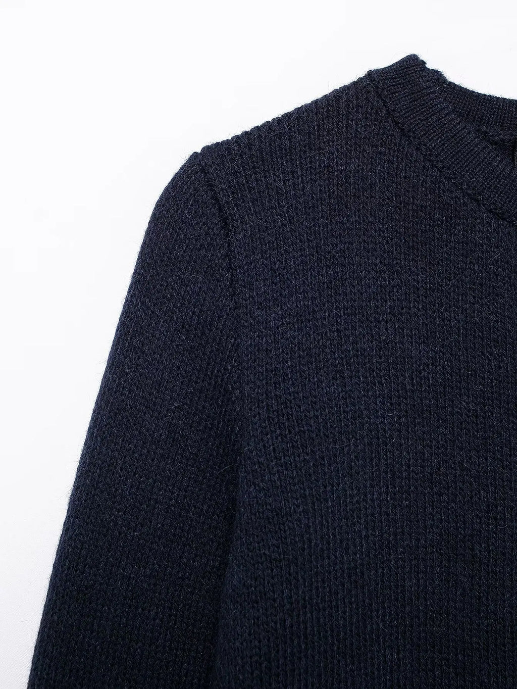 TRAFZA Women's Winter Slim Short Knitted Cardigan Jacket Retro Round Neck Gold Breasted Decoration Elegant Women's Casual Jacket