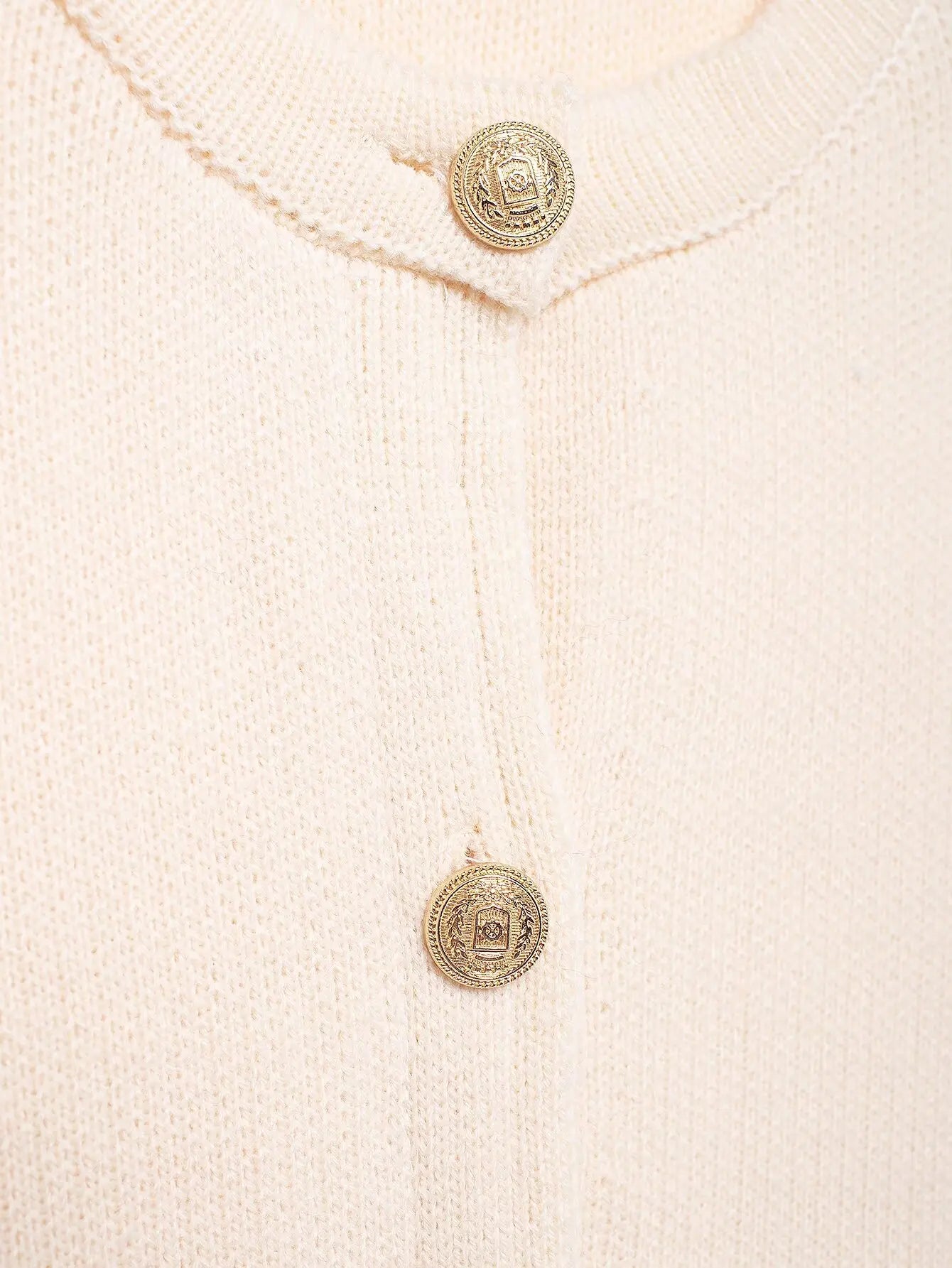 TRAFZA Women's Winter Slim Short Knitted Cardigan Jacket Retro Round Neck Gold Breasted Decoration Elegant Women's Casual Jacket